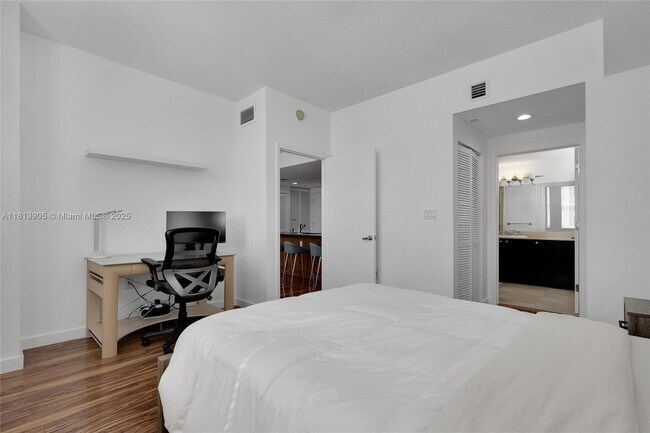 Building Photo - 4100 Salzedo St