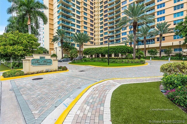 Building Photo - 2501 S Ocean Dr