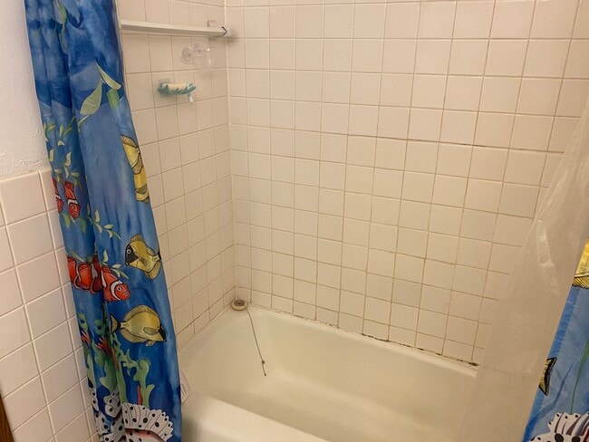 Building Photo - 1321 Division St