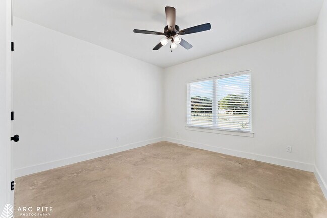 Building Photo - Pre-Leasing Fall of 2026!! Luxury Homes!!