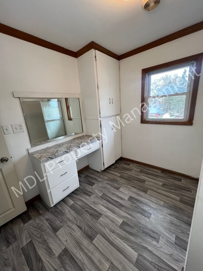 Building Photo - 3 bed 1 bath Home!