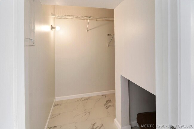 Building Photo - 2590 Coral Springs Dr