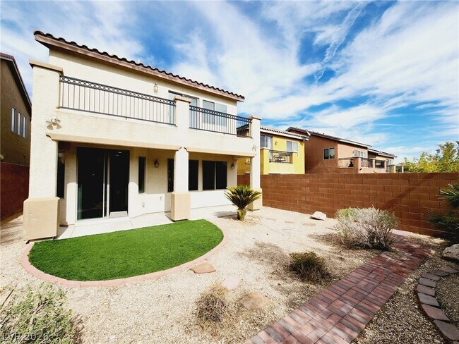 Building Photo - 7445 Calzado Dr