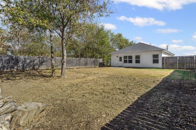 Building Photo - Amazing in Alvarado