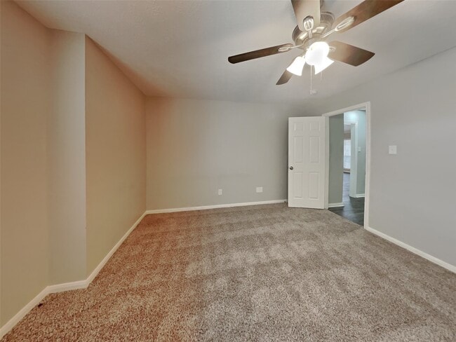 Building Photo - 510 Tanguey Ct