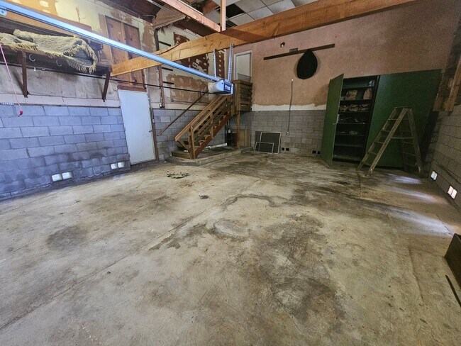 Building Photo - 3 Bedroom 1 Bathroom Home For Rent in Tehama!