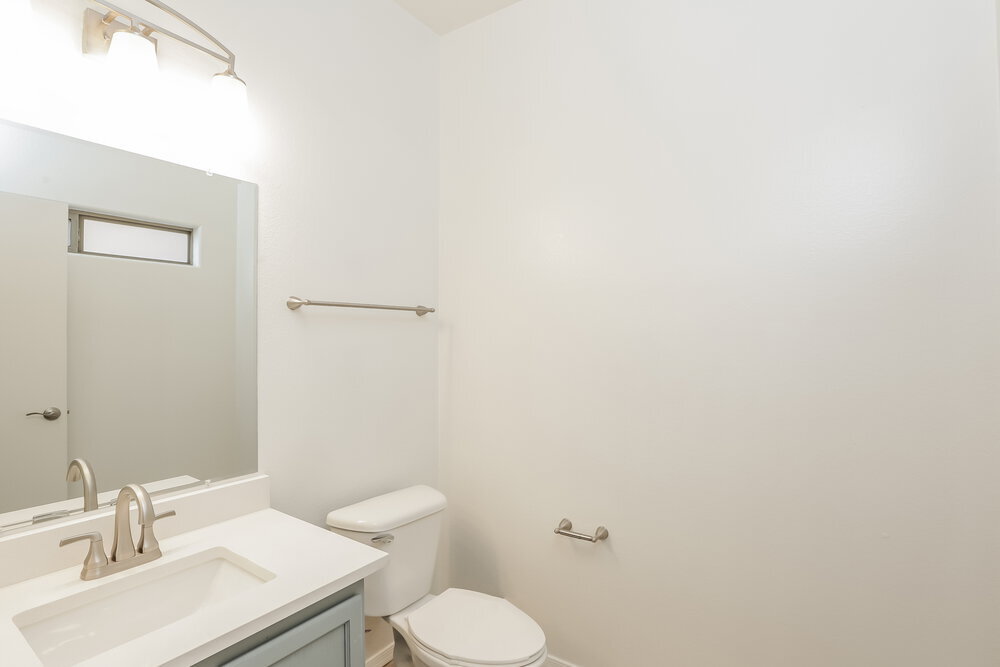 Building Photo - 261 N Valle Verde