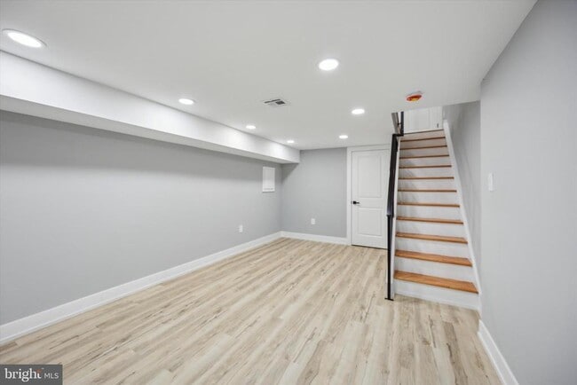 Building Photo - 451 Fitzgerald St
