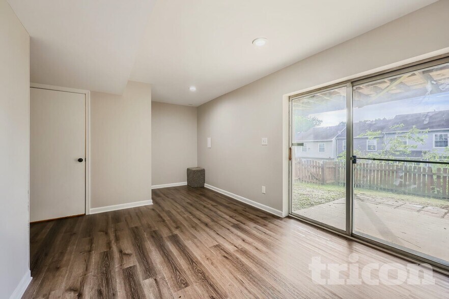 Building Photo - 19 Clearlake Ct