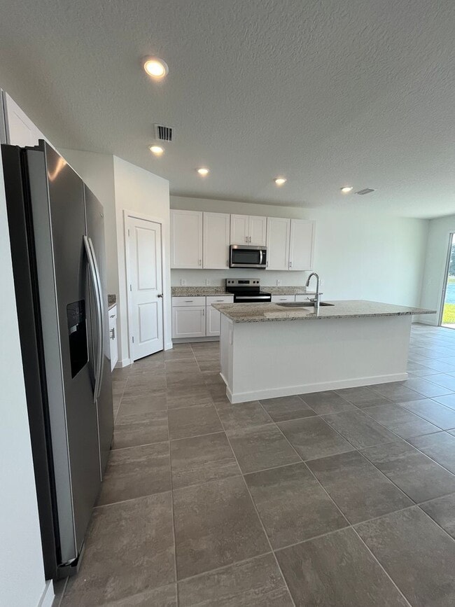 Building Photo - New Construction in Flagler Village 4bedroom 3 bath!!!!!