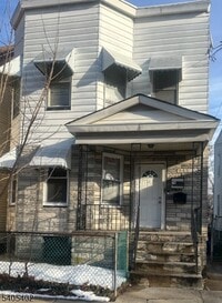 Building Photo - 70 Palm St