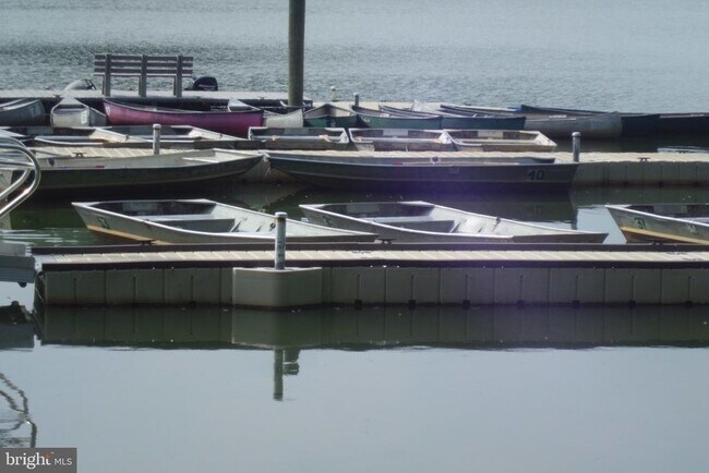 Building Photo - 3808 Delano St