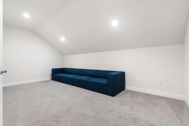 Building Photo - 2304 Arroyo Grande