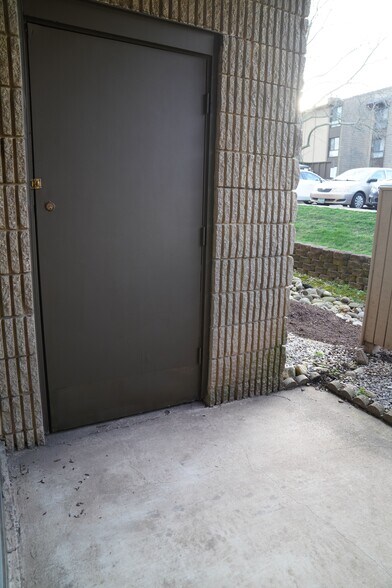 Building Photo - 6093 Majors Ln