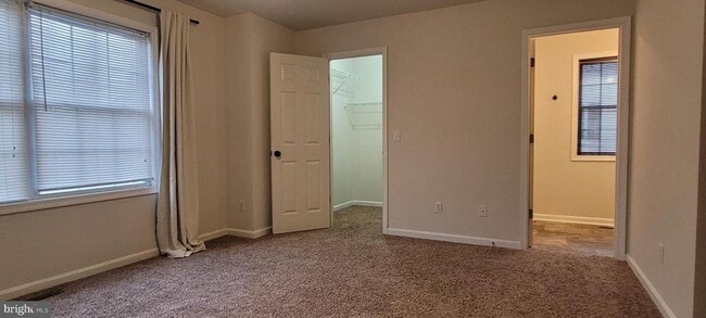 Building Photo - 200 Evelyndale Dr