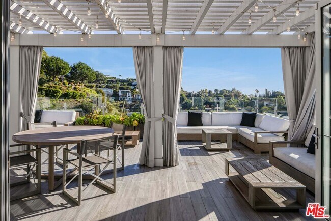 Building Photo - 9318 Warbler Way