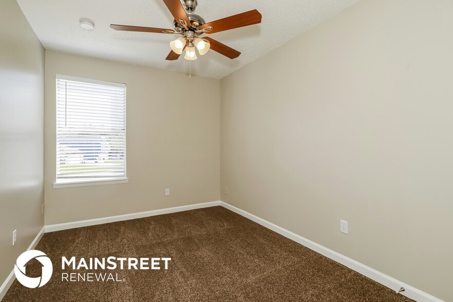 Building Photo - 8144 Colonnade Ct W