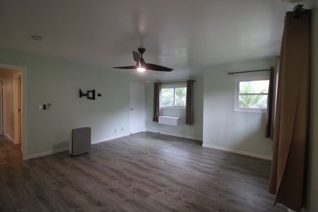 Building Photo - Beautiful 3 Bedroom 2.5 Bath house in Gate...