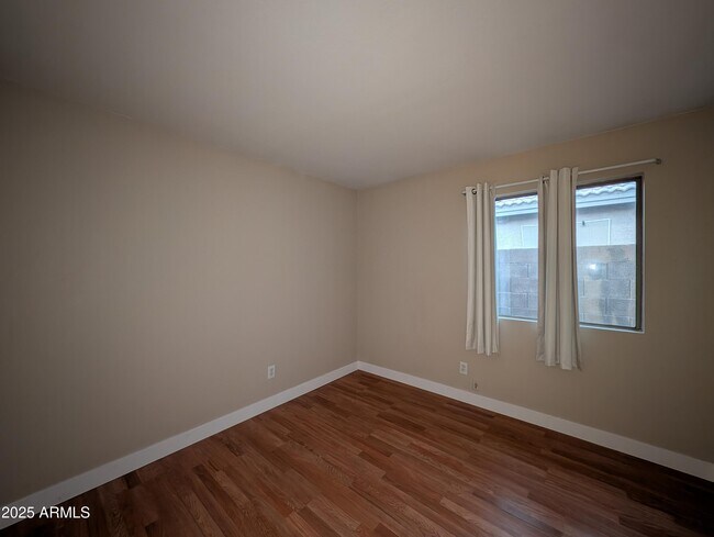 Building Photo - 7059 W Gardenia Ave