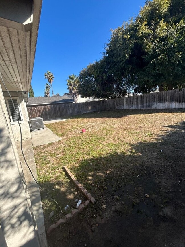 Building Photo - Beautiful Remodeled 3 Bedroom 2 Bath, Only. A Few Blocks from SDSU, Available Now $4,195