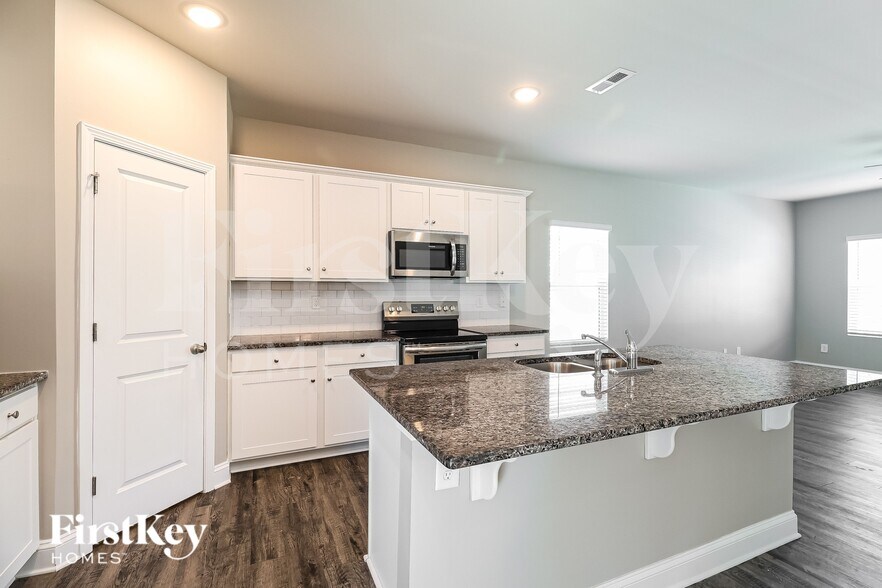 Building Photo - 5517 Cobblestone Glen Dr