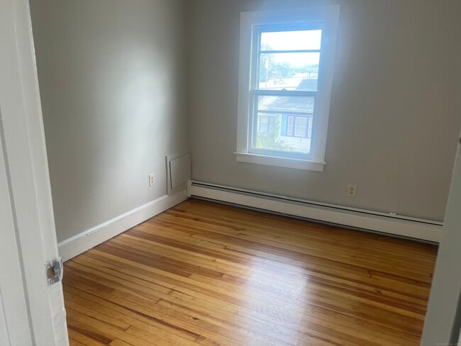 Building Photo - 55 Sisson St
