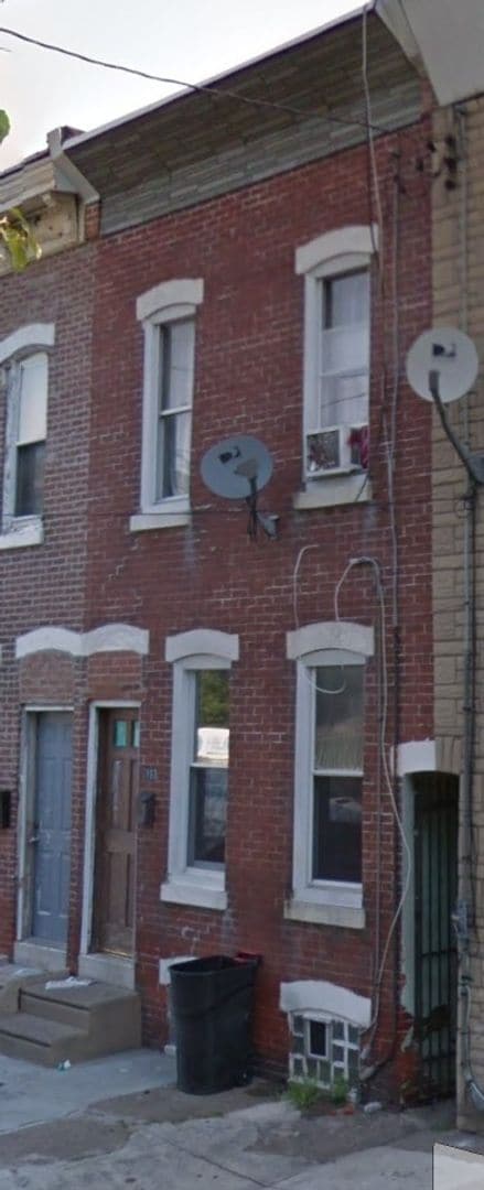 Building Photo - Spacious 3-bedroom home in Frankford featuring ample storage, a private backyard, and convenient ...