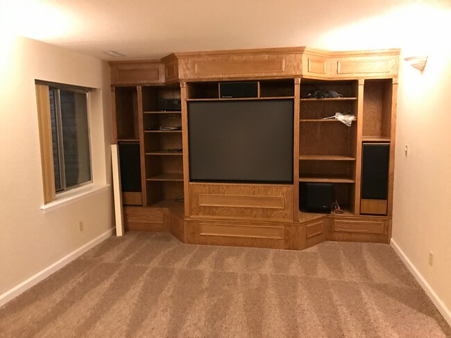 Building Photo - Single Family home located in Desirable Home Farms neighborhood