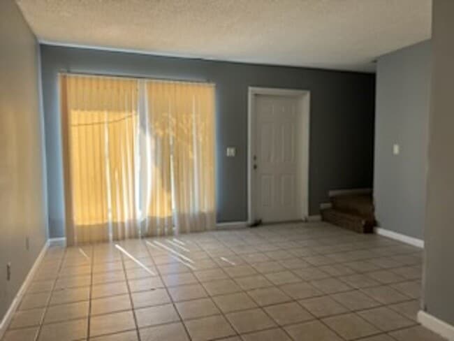 Building Photo - 3401 Ave R NW