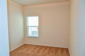 Building Photo - 304 Chickadee Ln