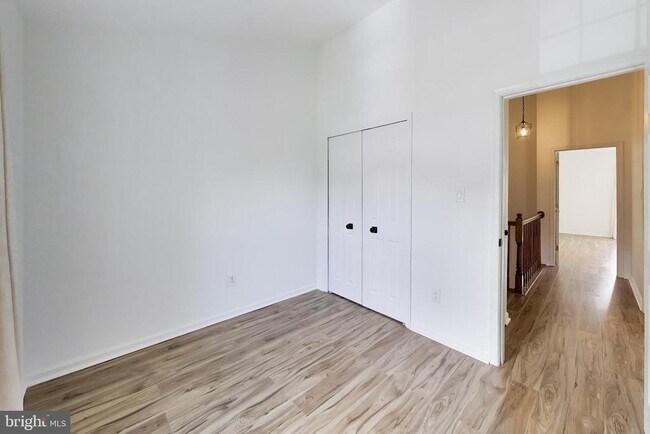 Building Photo - 14179 Compton Valley Way