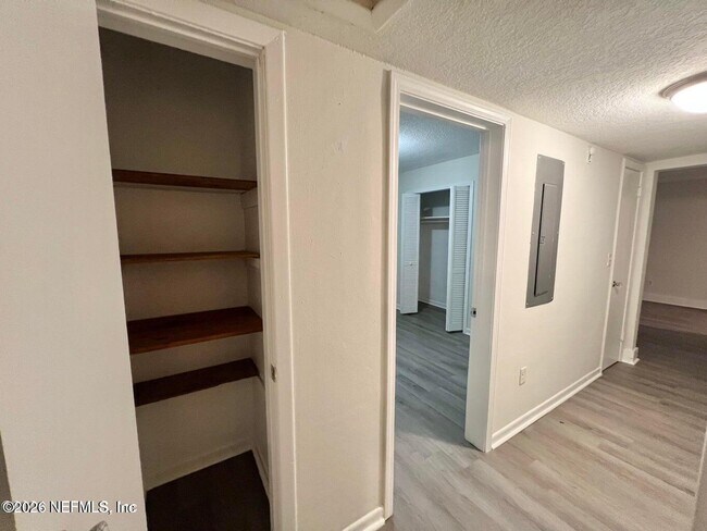 Building Photo - 1961 New Haven Rd