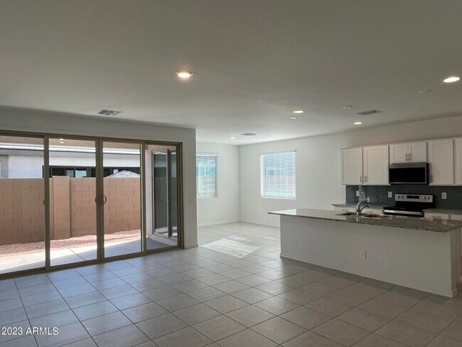 Building Photo - 9323 E Sector Dr