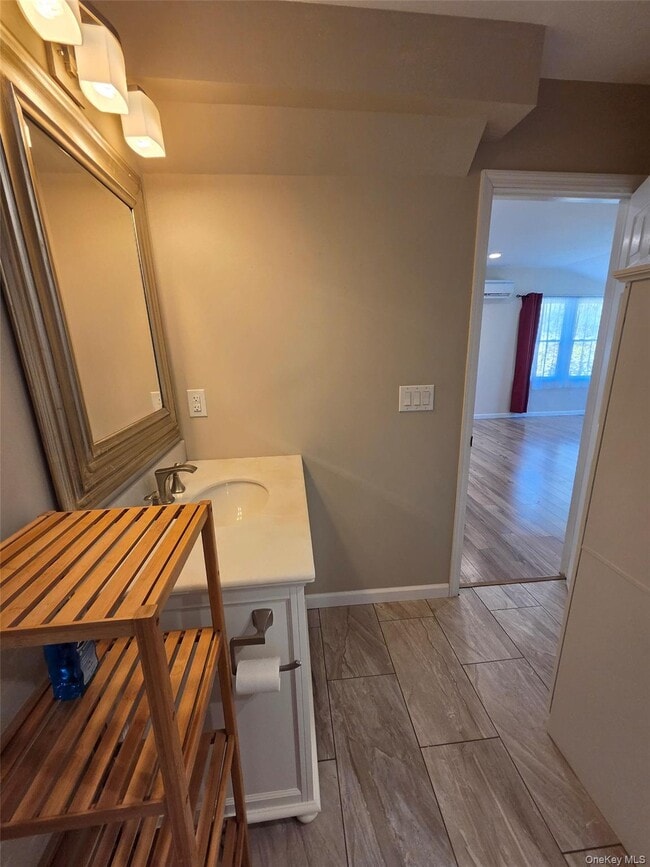 Building Photo - 36 Julie Ln