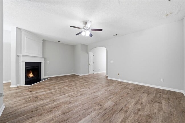Building Photo - 5682 Lawley Rd