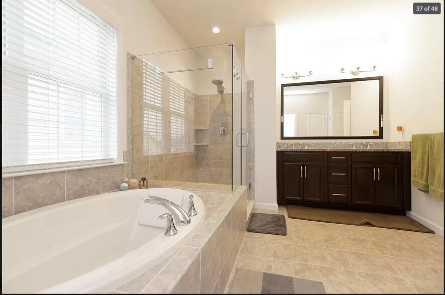 Building Photo - 11004 Fillys Ford Xing