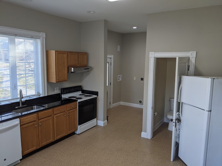 Kitchen - 418 Main St