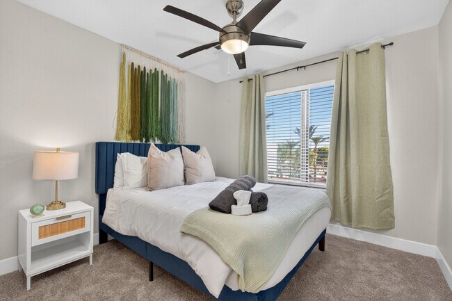 Building Photo - 15164 N 140th Dr