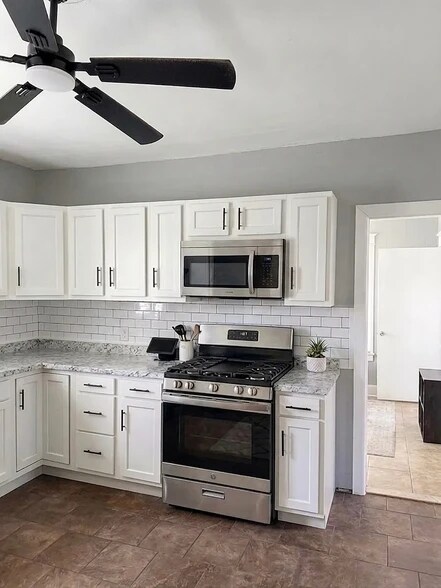 Building Photo - 25 Rosebank Ave