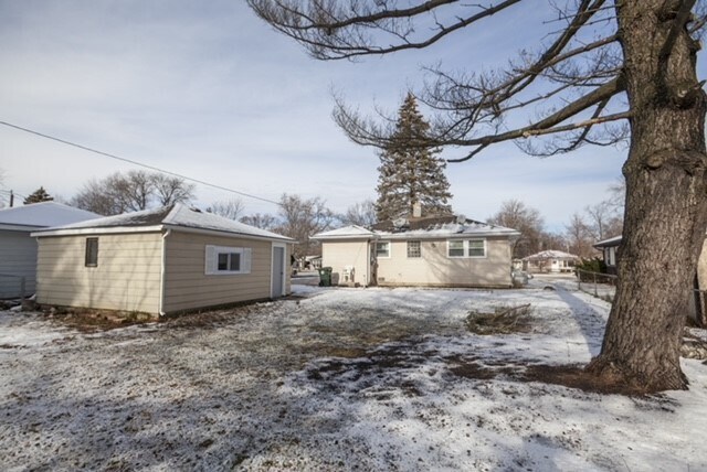 Building Photo - 2205 Campbell St