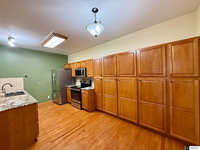 Building Photo - 7958 N 155th St
