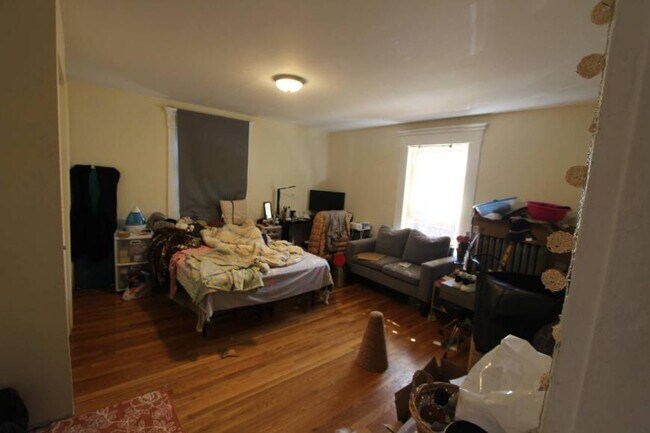 Building Photo - 3.0 bedroom in Cambridge Massachusetts 02139