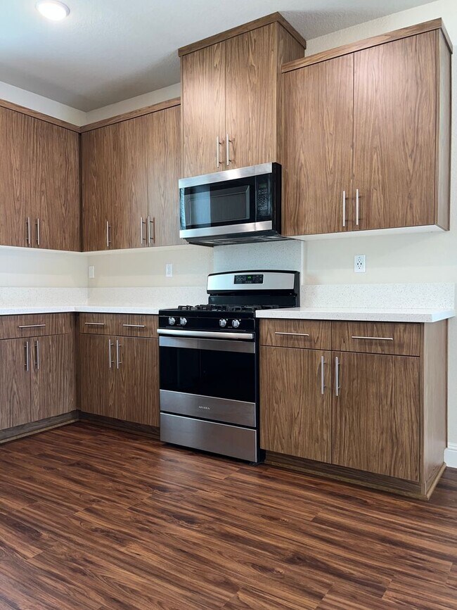 Building Photo - 10833 Portico Cir