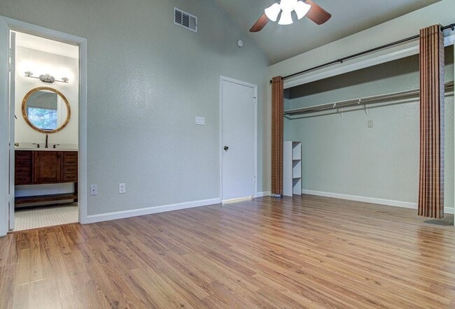 Building Photo - 1411 Gracy Farms Ln