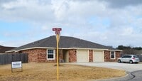 Building Photo - 2002Tru