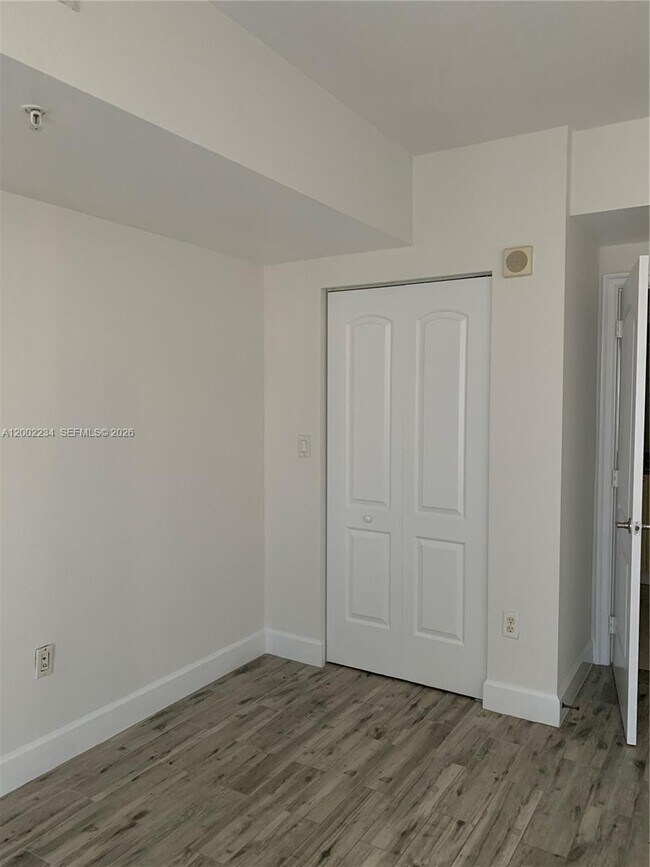 Building Photo - 1830 Radius Dr