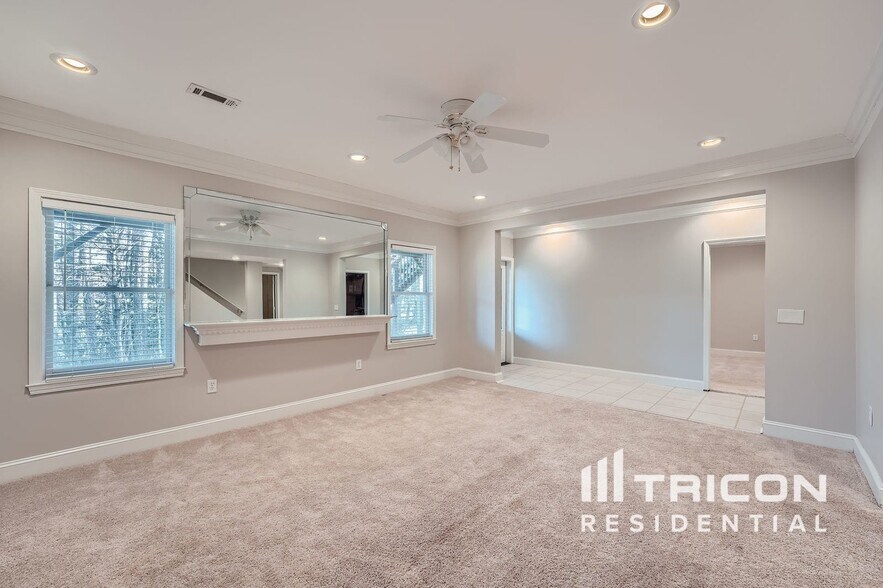 Building Photo - 1410 Bentwater Dr