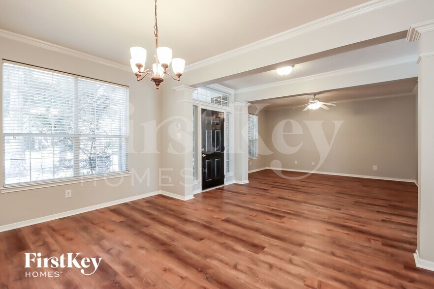 Building Photo - 31306 Hilldale Park Ct