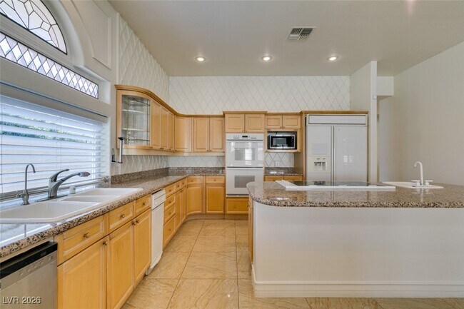 Building Photo - 8706 Mesa Madera Dr