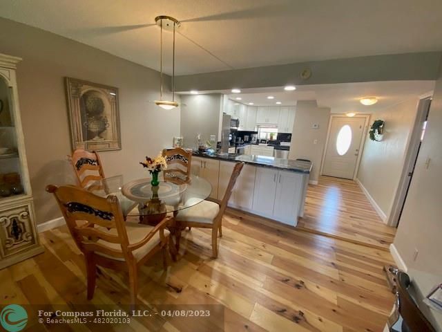 Building Photo - 9420 S Hollybrook Lake Dr